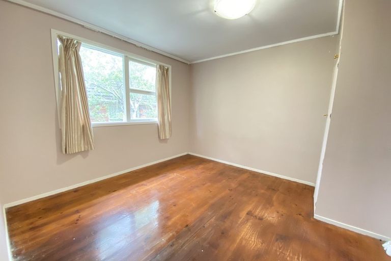 Photo of property in 2/1 Bruce Road, Glenfield, Auckland, 0629