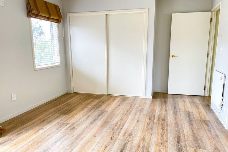 Photo of property in 4 Sailfish Drive, West Harbour, Auckland, 0618