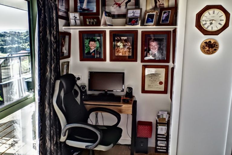 Photo of property in 121 Cashmere Drive, Fitzherbert, Palmerston North, 4410