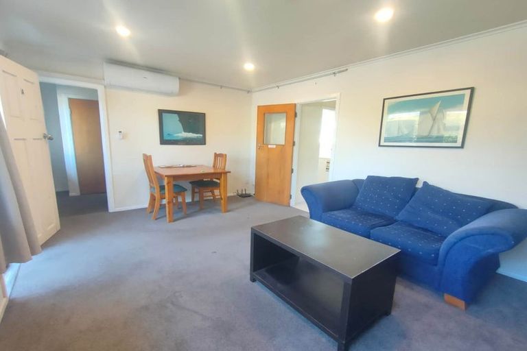 Photo of property in 6c Seaview Road, Milford, Auckland, 0620