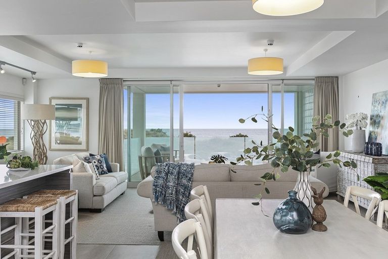 Photo of property in 1/154 Marine Parade, Mount Maunganui, 3116