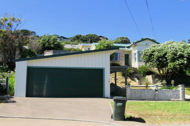 Photo of property in 119 Melbourne Road, Island Bay, Wellington, 6023