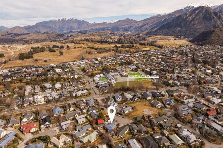 Photo of property in 11 Elva Dawson Place, Arrowtown, 9302