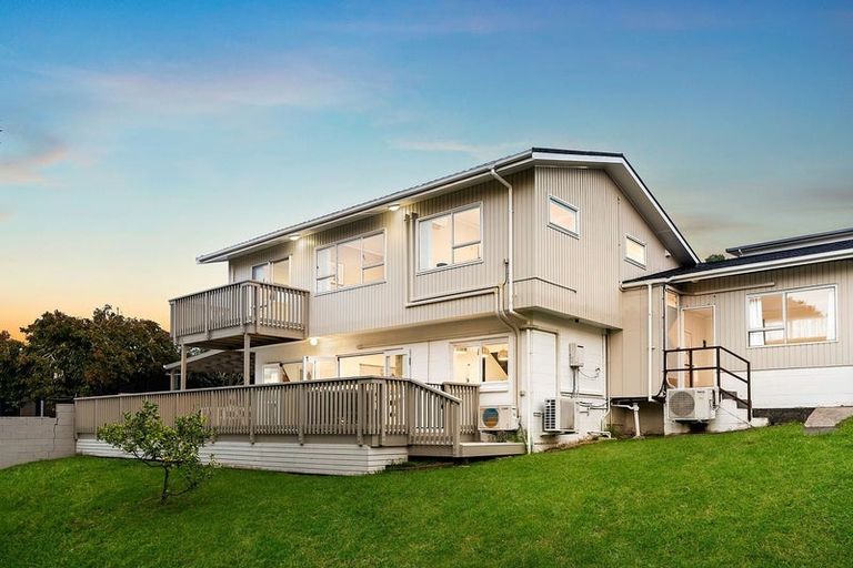 Photo of property in 42 Grenada Avenue, Forrest Hill, Auckland, 0620