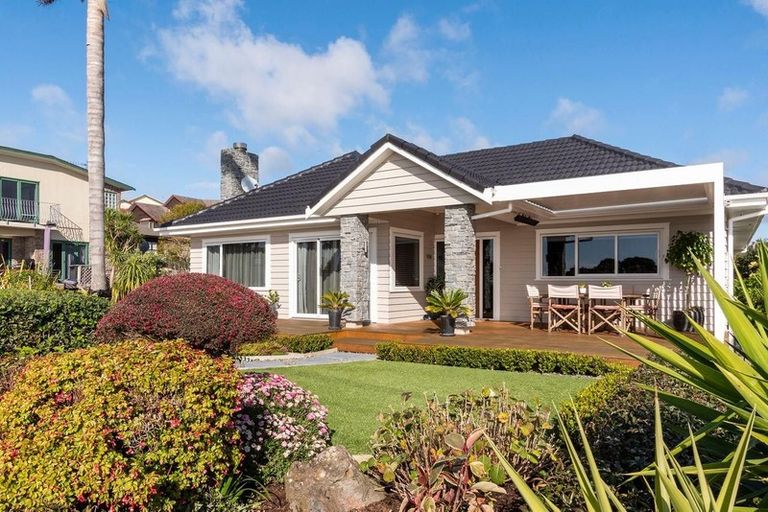 Photo of property in 172 Mellons Bay Road, Mellons Bay, Auckland, 2014