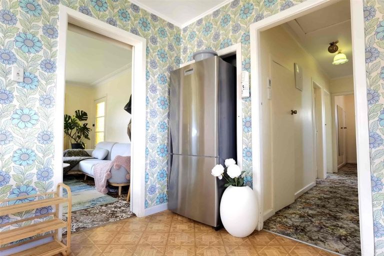 Photo of property in 53 Matipo Road, Te Atatu Peninsula, Auckland, 0610