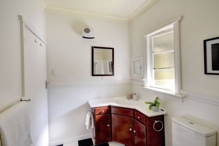 Photo of property in 37 Totara Street, Ravensbourne, Dunedin, 9022