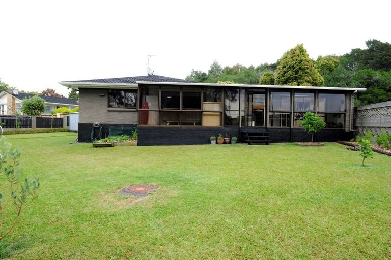 Photo of property in 98 Grande Vue Road, Hillpark, Auckland, 2102