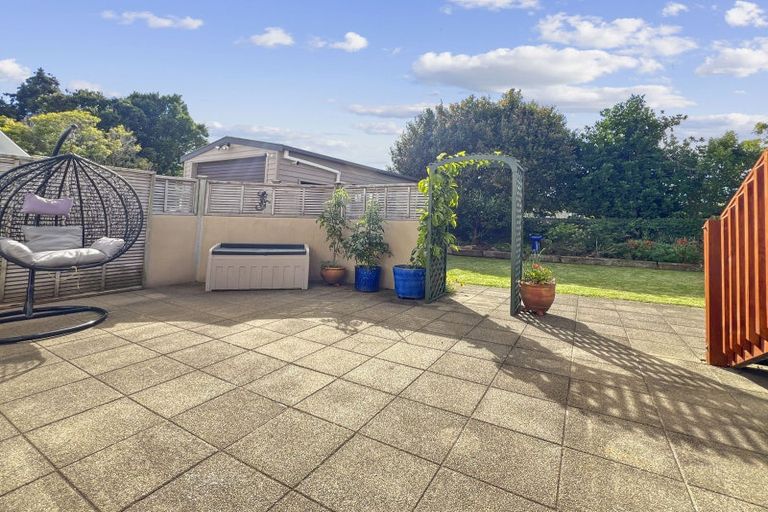 Photo of property in 12 Frank Place, Hillpark, Auckland, 2102