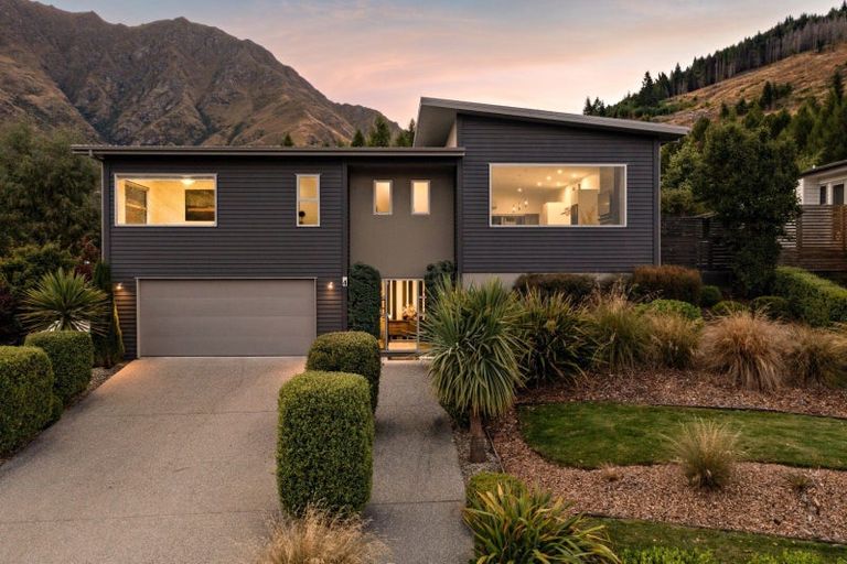 Photo of property in 4 Thomas Lane, Arthurs Point, Queenstown, 9371