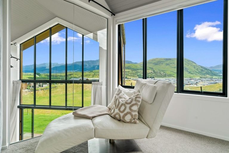 Photo of property in 44 Orford Drive, Jacks Point, Queenstown, 9371