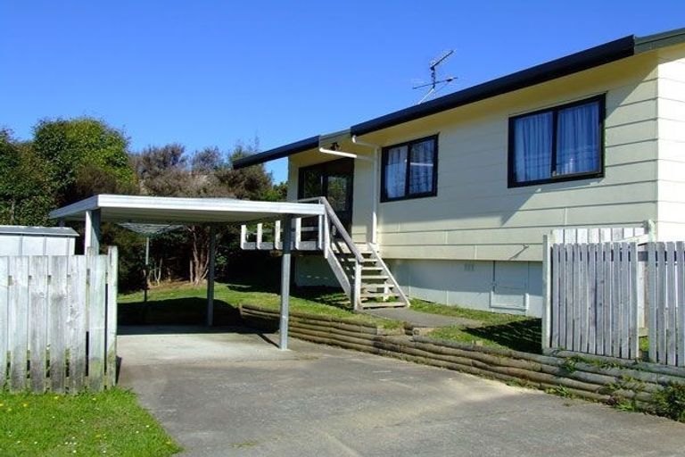 Photo of property in 14a Fenchurch Grove, Stokes Valley, Lower Hutt, 5019