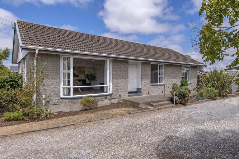 Photo of property in 472 Mairehau Road, Parklands, Christchurch, 8083