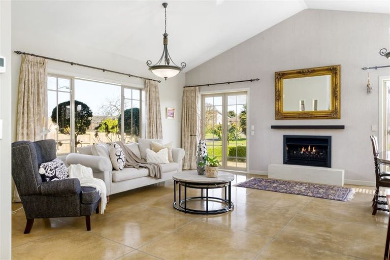 Photo of property in 69 Wiltshire Drive, Huntington, Hamilton, 3210