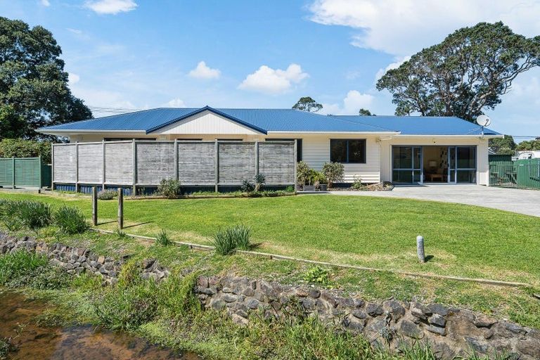 Photo of property in 9 Motutara Road, Oakura, Hikurangi, 0184