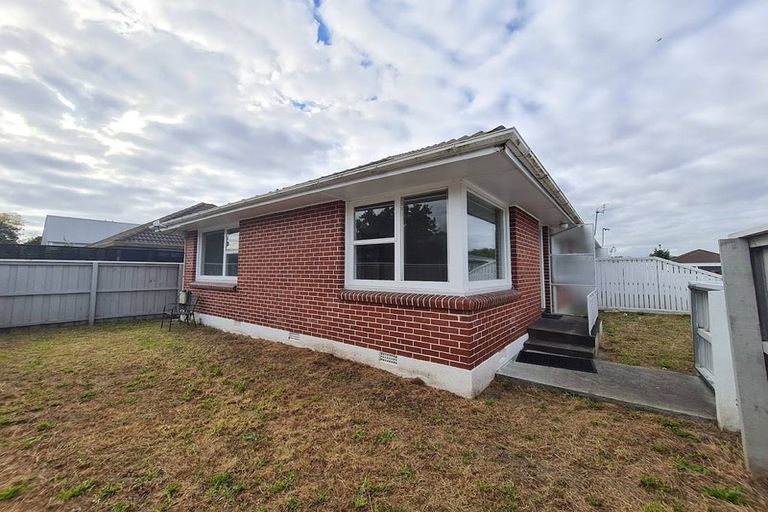 Photo of property in 1/28 Aikmans Road, Merivale, Christchurch, 8014