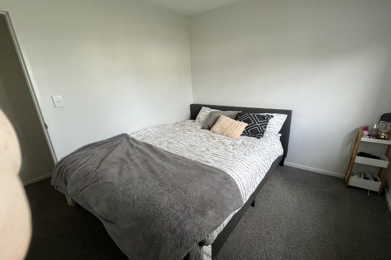 Photo of property in 2/100 Eversleigh Road, Belmont, Auckland, 0622