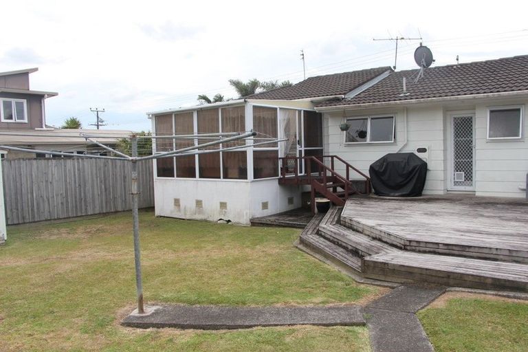 Photo of property in 375 Hobsonville Road, Hobsonville, Auckland, 0618