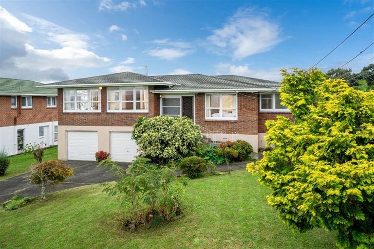 Photo of property in 84 Royal View Road, Te Atatu South, Auckland, 0610