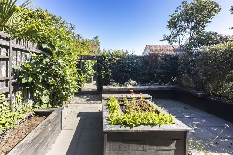 Photo of property in 71a Hamilton Avenue, Ilam, Christchurch, 8041