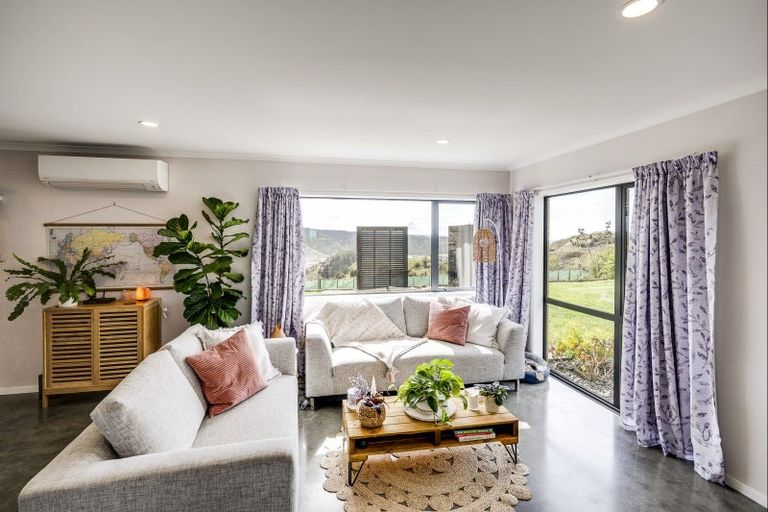 Photo of property in 174 Eskridge Drive, Eskdale, Napier, 4182