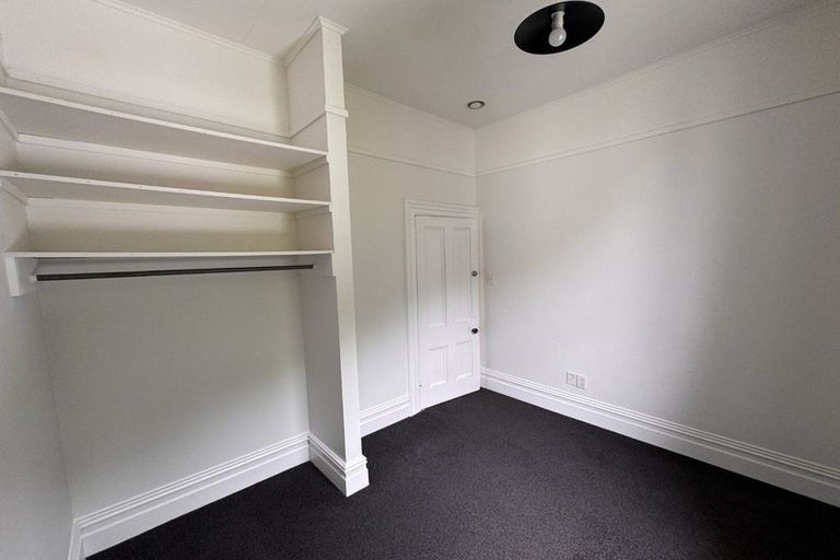 Photo of property in 2a Russell Terrace, Newtown, Wellington, 6021