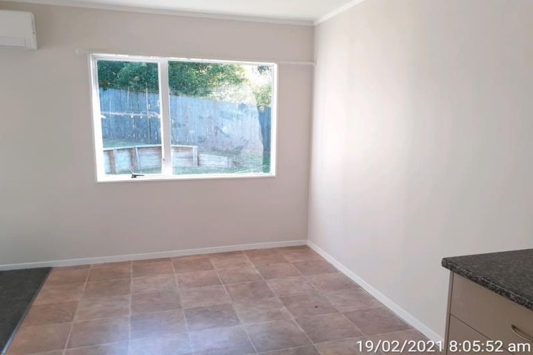 Photo of property in 2/22 Neptune Avenue, Beach Haven, Auckland, 0626