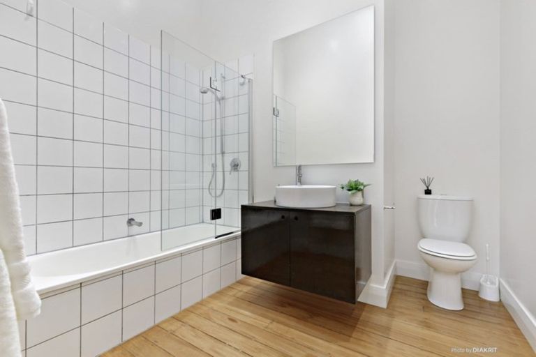 Photo of property in 22 Eden Street, Island Bay, Wellington, 6023