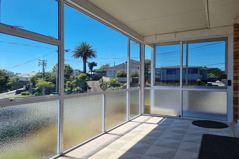 Photo of property in 124 Pioneer Road, Moturoa, New Plymouth, 4310