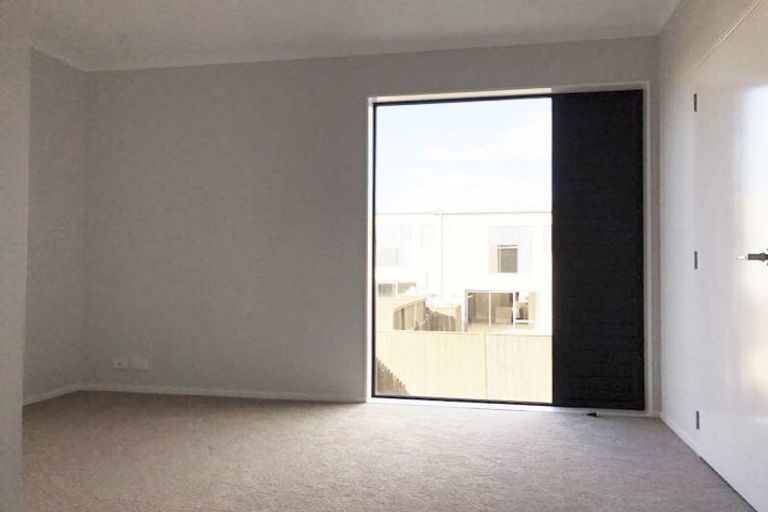 Photo of property in 15 Wallace Road, Hobsonville, Auckland, 0616