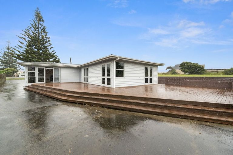 Photo of property in 47 Park Avenue, Waitarere Beach, Levin, 5510