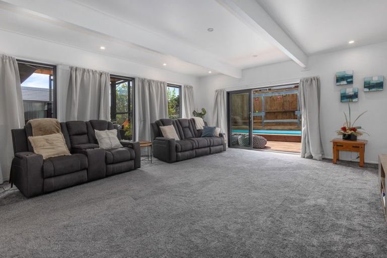 Photo of property in 16 Whyte Street, Paraparaumu Beach, Paraparaumu, 5032