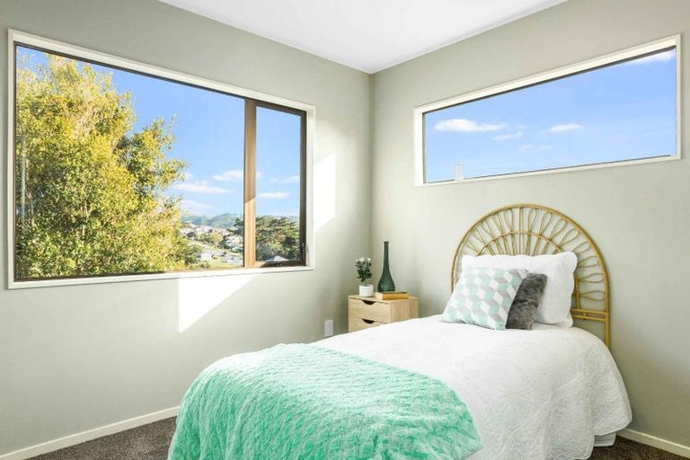 Photo of property in 22 Joseph Banks Drive, Whitby, Porirua, 5024