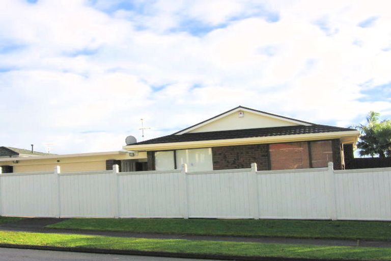 Photo of property in 16 Paykel Avenue, Farm Cove, Auckland, 2012