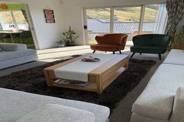 Photo of property in 39a Erlestoke Crescent, Churton Park, Wellington, 6037