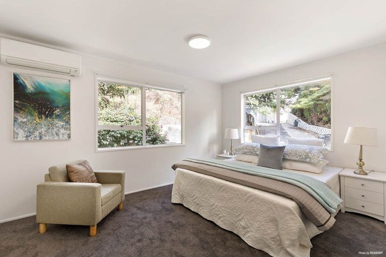 Photo of property in 9k View Road, Glenfield, Auckland, 0627