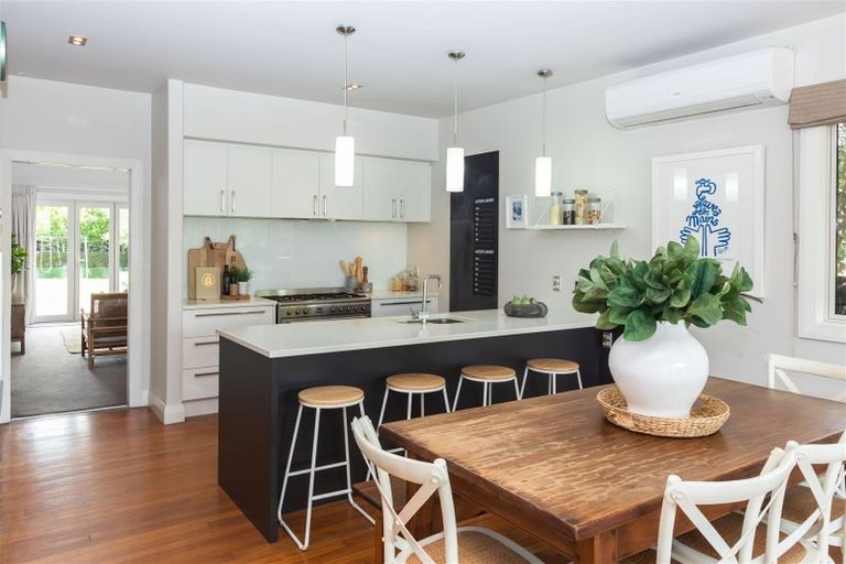 Photo of property in 170 Knowles Street, St Albans, Christchurch, 8052