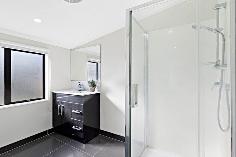 Photo of property in 14 Plunket Avenue, Papatoetoe, Auckland, 2104