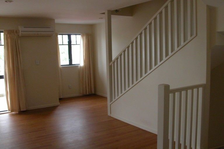 Photo of property in 132 Aro Street, Aro Valley, Wellington, 6021