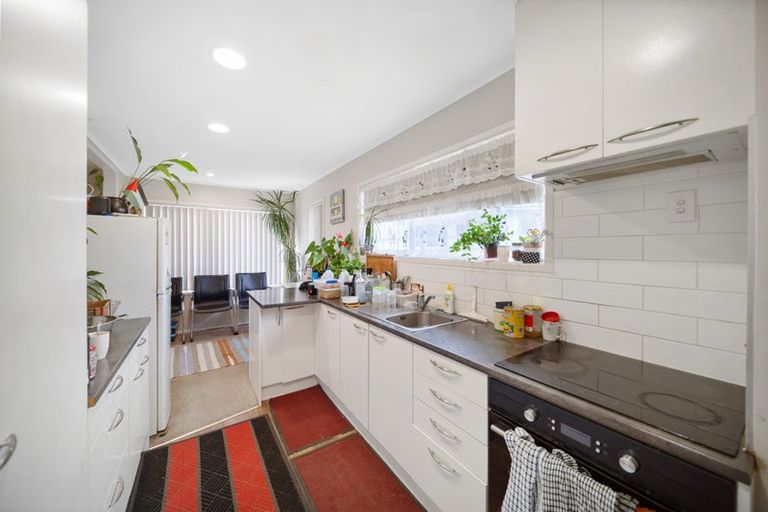 Photo of property in 3 Ilford Crescent, Mangere, Auckland, 2022
