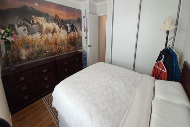 Photo of property in 4 Fernbrook Close, Burswood, Auckland, 2013