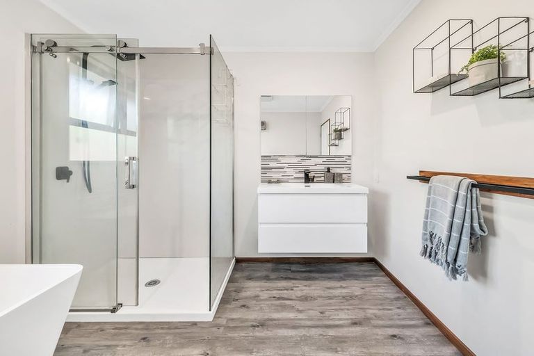 Photo of property in 335 Wigram Road, Halswell, Christchurch, 8025