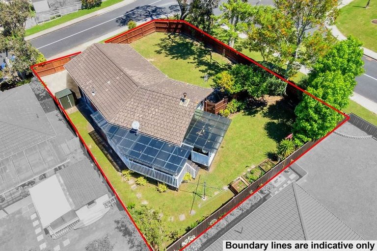 Photo of property in 31 Thornlow Street, Glendene, Auckland, 0602