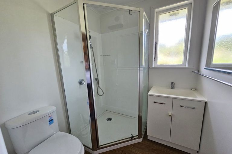 Photo of property in 15 Tawa Street, Tawa, Wellington, 5028