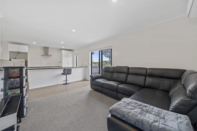 Photo of property in 1/72 Alabaster Drive, Papatoetoe, Auckland, 2025