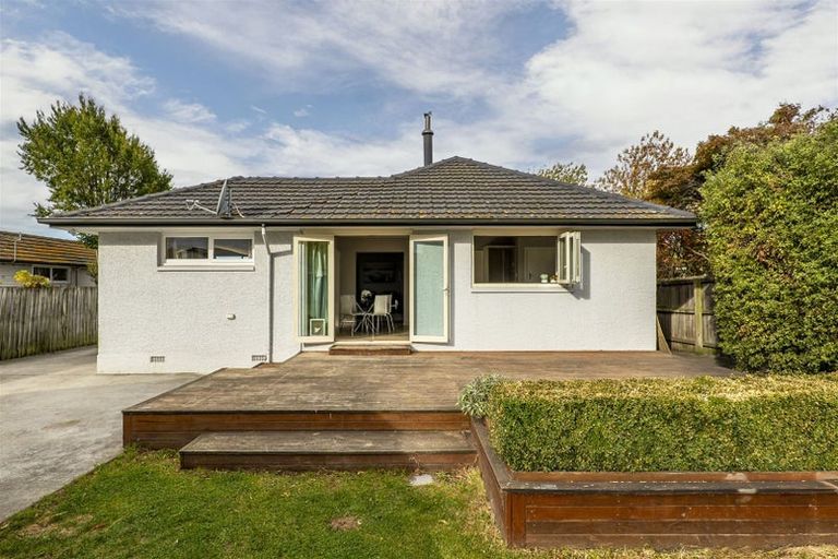Photo of property in 17 Grimseys Road, Redwood, Christchurch, 8051
