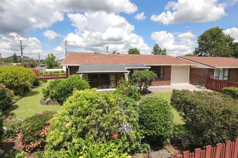 Photo of property in 83 Kimihia Road, Huntly, 3700