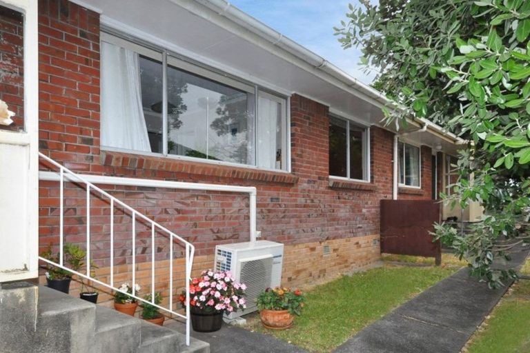 Photo of property in 2/3 Salisbury Road, Birkdale, Auckland, 0626