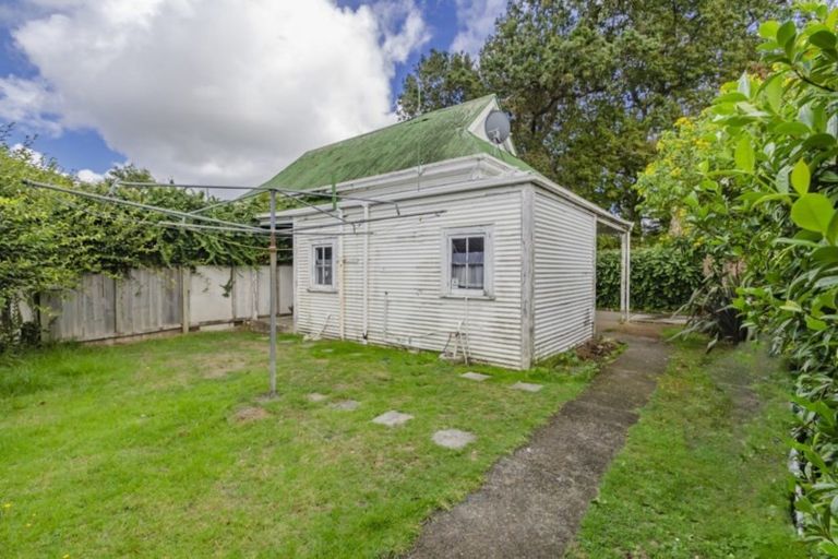 Photo of property in 2 King Edward Avenue, Papakura, 2110
