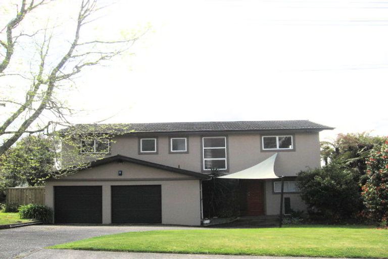 Photo of property in 10 Vista Place, Kawaha Point, Rotorua, 3010